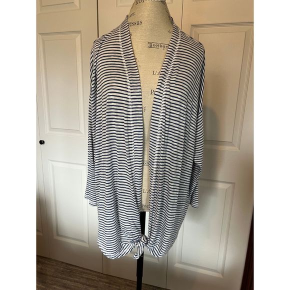 NWT Bobeau Striped Cardigan with Front Tie Blue & White Stripes 1X - Picture 3 of 8